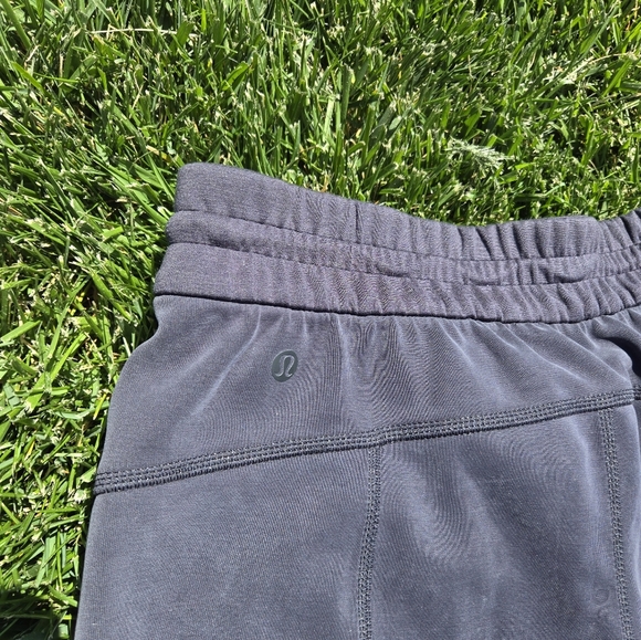 Lululemon Women's Black and Grey Joggers-track Pants Size 6 (26x31.5) - Picture 7 of 14